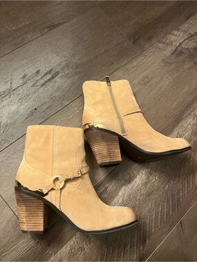 Vince Camuto Greggor booties